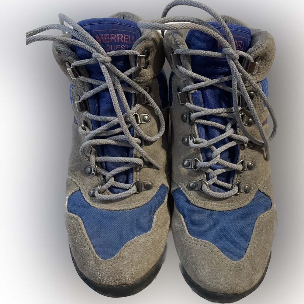 Women Size 8 Vintage Merrell Quest Hiking Boot.